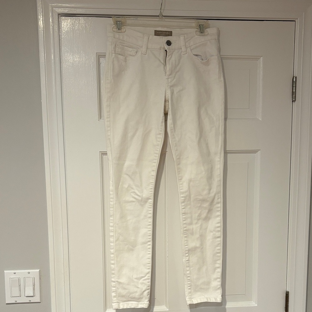 Banana Republic Women's White Skinny Jeans 25/0 excellent used condition.